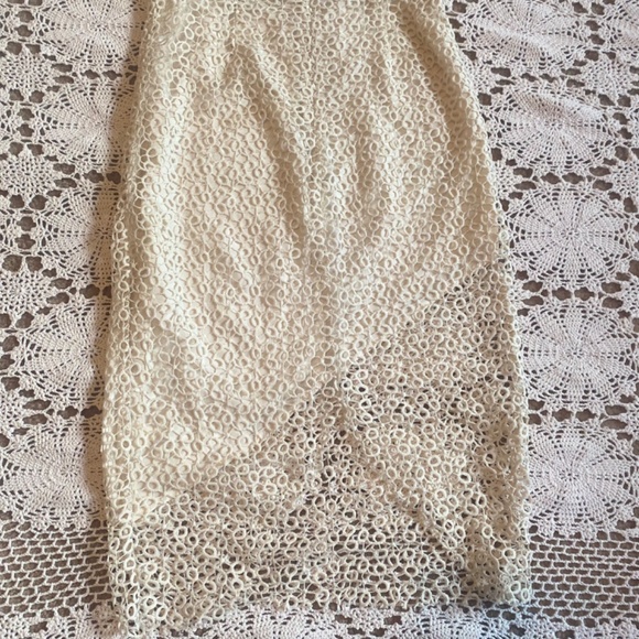 Asymmetrical Lace Skirt - Picture 5 of 8